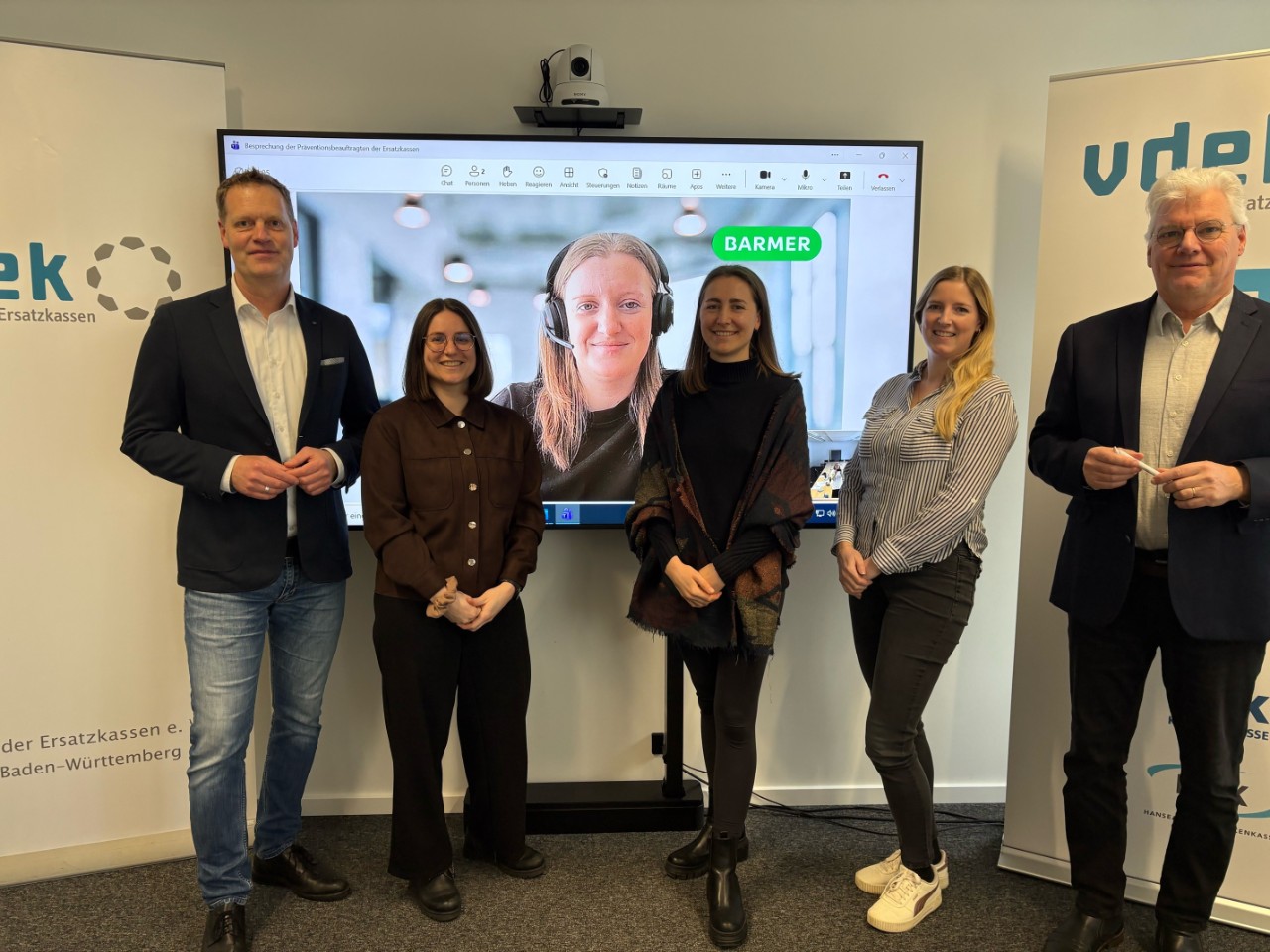 Treffen der Präventionsbeauftragten am 25.2.16. 4 Frauen und 2 Männer stehen zum Gruppenbild