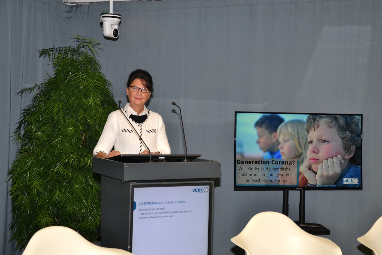 Marina Rudolph, Leiterin der vdek-Landesvertretung Berlin/Brandenburg, am Podium