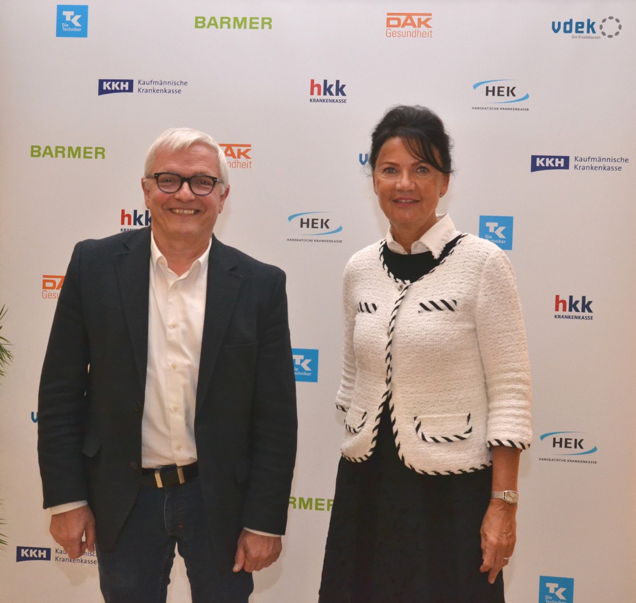 Dr. Burkhard Ruppert, Vorstandsvorsitzender der KV Berlin, und Marina Rudolph, Leiterin der vdek-Landesvertretung Berlin/Brandenburg