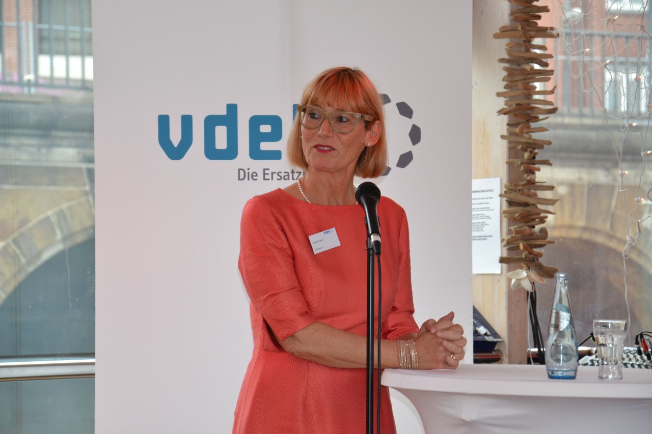 Kathrin Herbst, Leiterin der vdek-Landesvertretung Bremen, f&uuml;hrte durch die Veranstaltung.