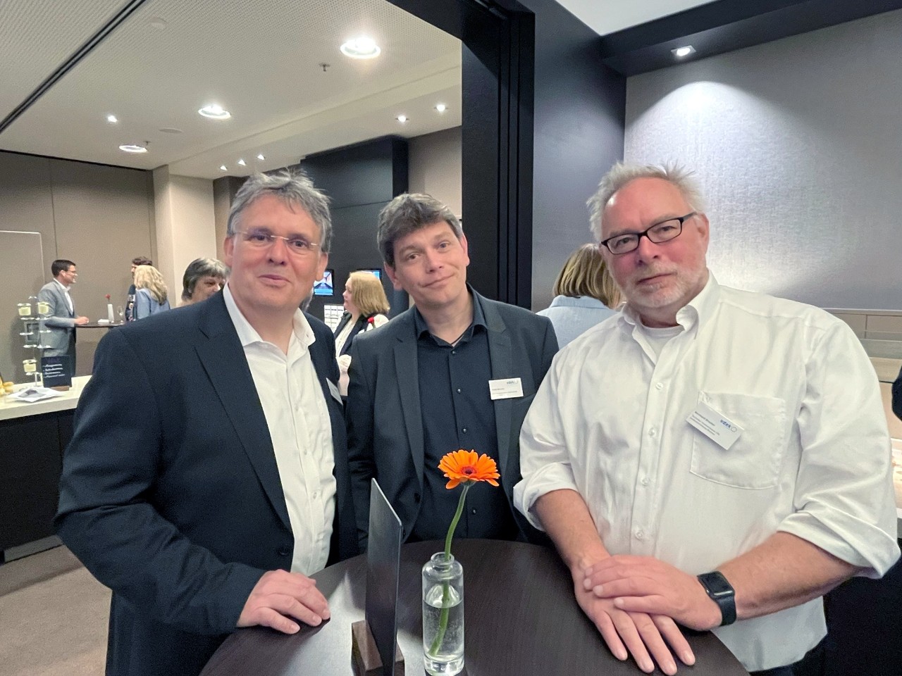 Lothar Lotzkat (vdek Bremen) mit Frank Wessels (KZV Bremen) und Bernhard Breuker (TK) (v.l.n.r.)