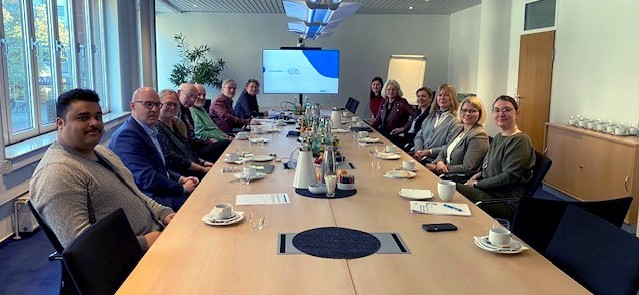 Abgeordnete der Grünen-Bundestags- und Bürgerschaftsfraktion zu Gast beim vdek Bremen