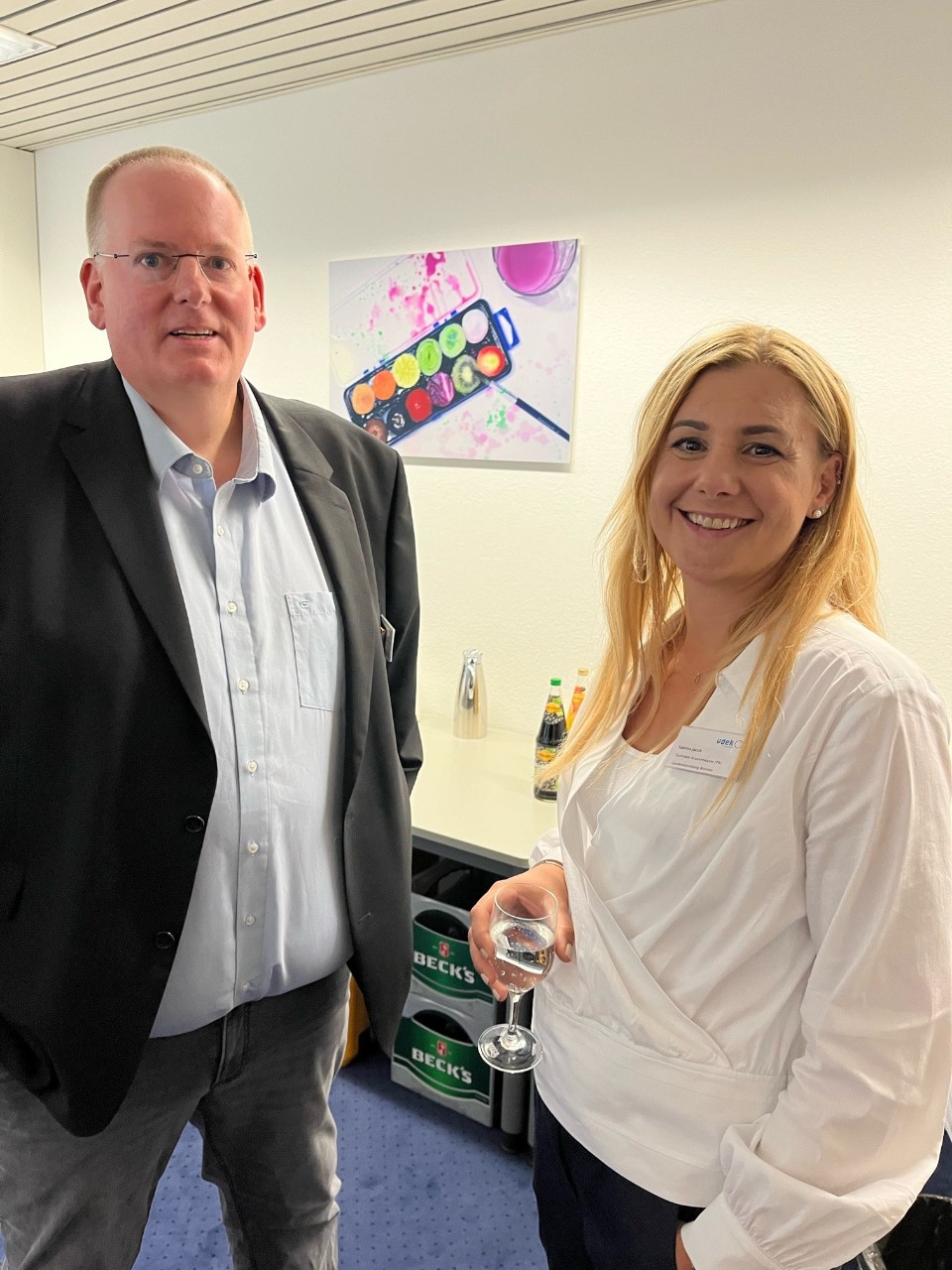 Marcus Wicker von der vdek-Landesvertretung und Sabrina Jacob, Leiterin der TK-Landesvertretung