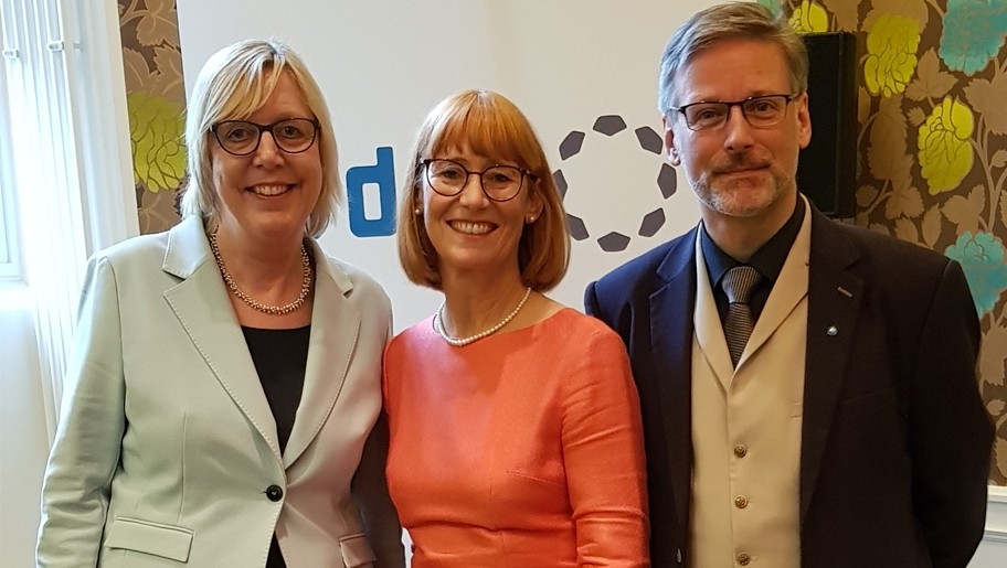Ulrike Elsner, Kathrin Herbst, Torsten Barenborg in der vdek-LV Bremen 