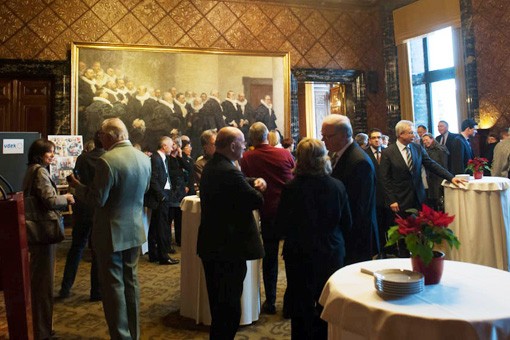 Gäste des Senatsempfangs im Bürgermeistersaal