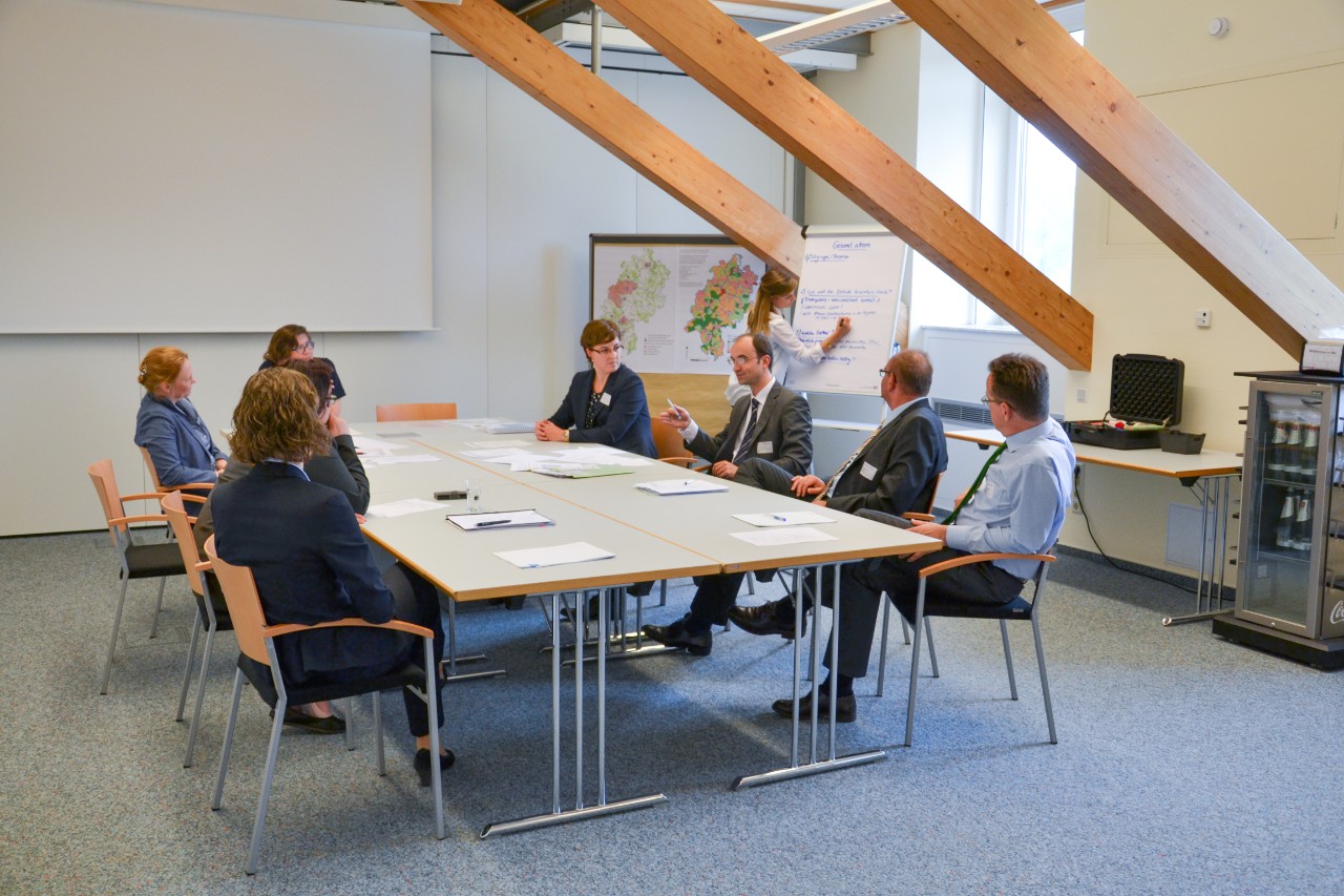 3. Dialogforum &quot;Pr&auml;vention&quot; in Hessen - Diskussion im kleineren Kreis der Teilnehmer/innen