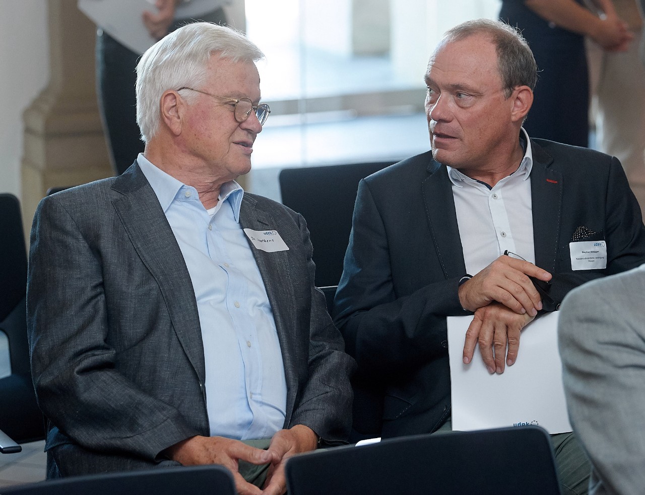 Dr. Christian Luetkens im Gespr&auml;ch mit Stephan Allroggen, Vorsitzender des Vorstandes der Kassenzahn&auml;rztlichen Vereinigung Hessen
