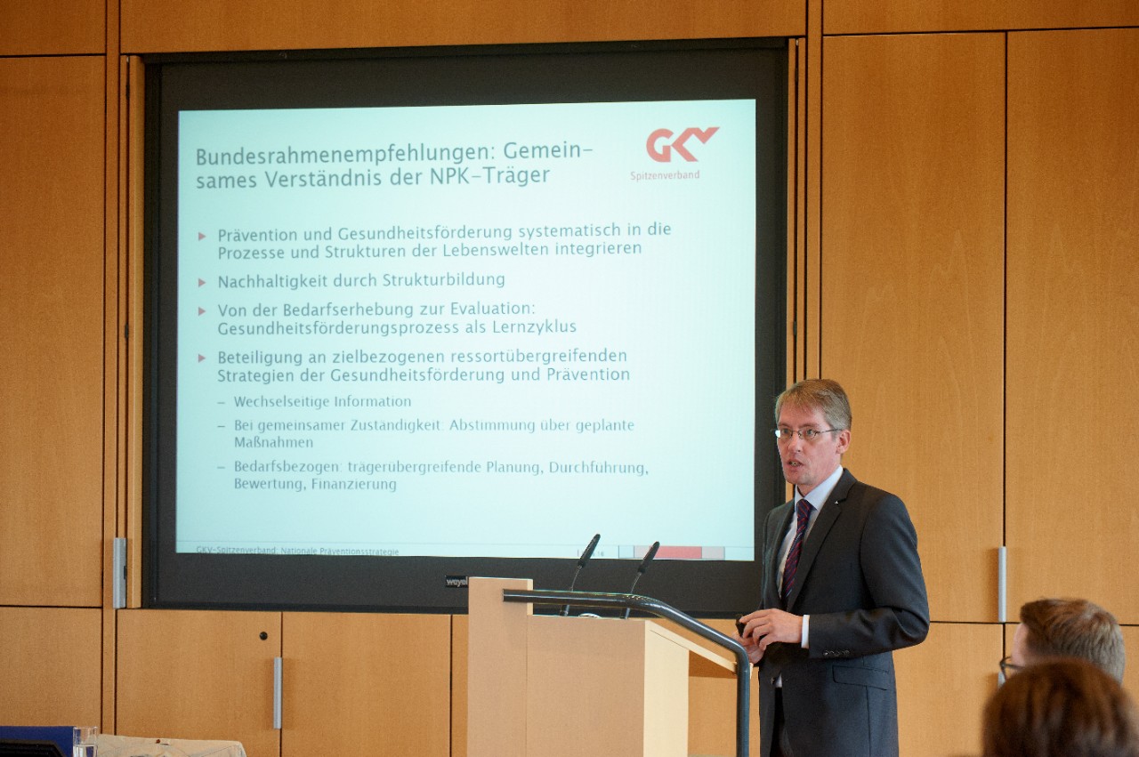 Pr&auml;sentation durch Dr. Kortevo&szlig;