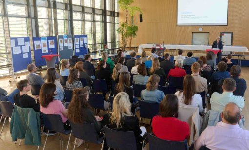 Claudia Ackermann bei ihrem Grußwort am Dialogforum