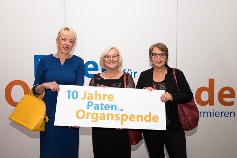 (v.l.n.r.) Die Landtagsabgeordneten Susanne Schneider (FDP), Heike Gebhard und Anja Butschkau (SPD)
