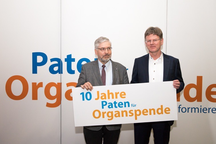 Prof. Dr. Richard Viebahn (Uni-Klinik Bochum) und Prof. Dr. Dirk Stippel (Uni-Klinik K&ouml;ln) 