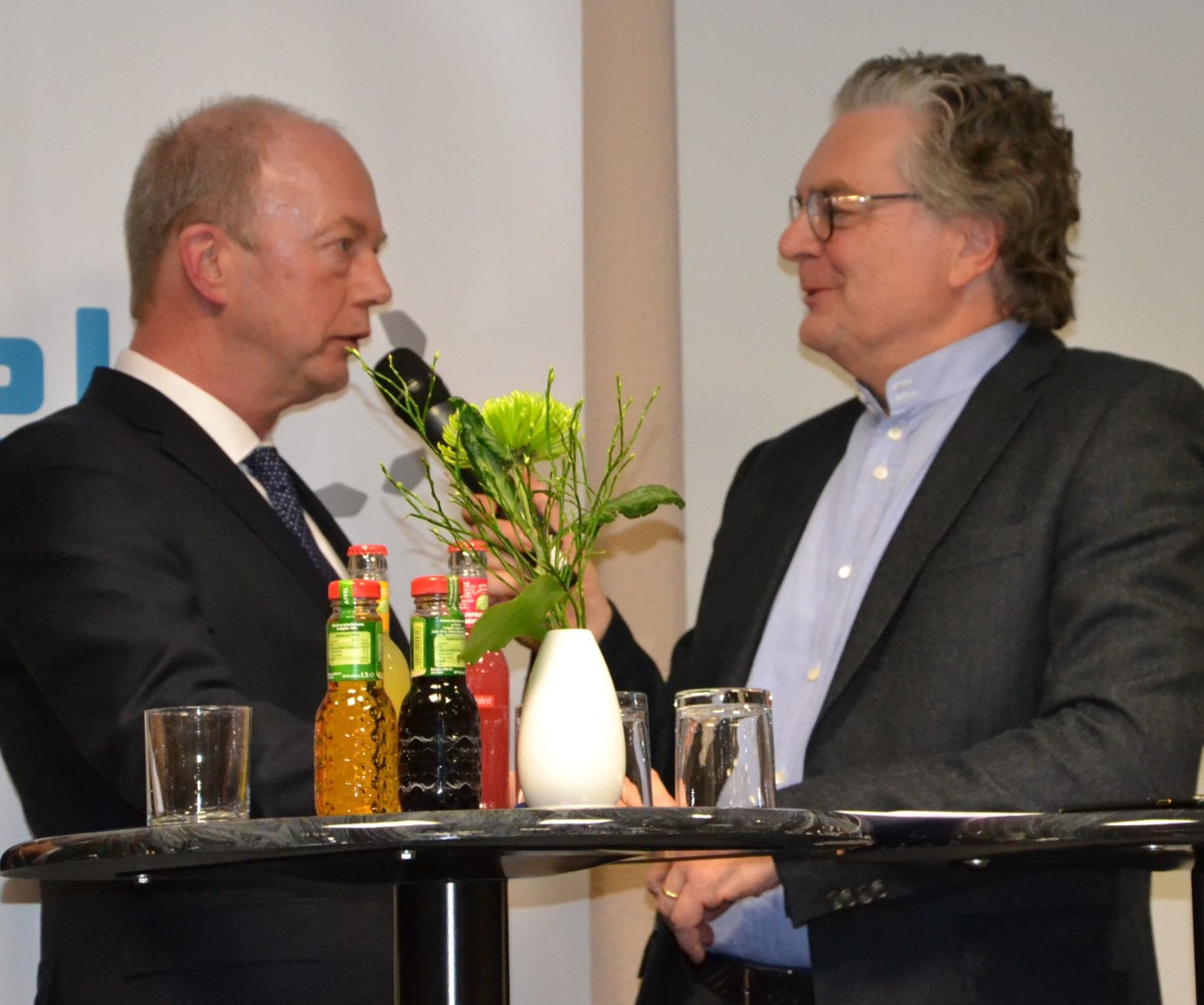 Jochen Brink, Pr&auml;sident der Krankenhausgesellschaft NRW (li)