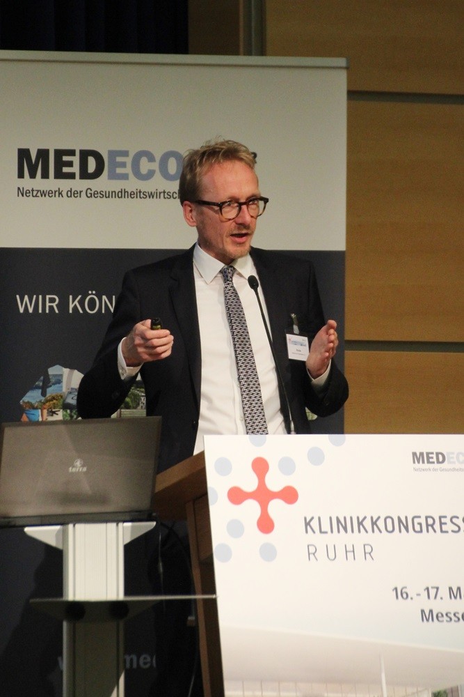 Dirk Ruiss vom vdek beim Klinikkongress Ruhr 