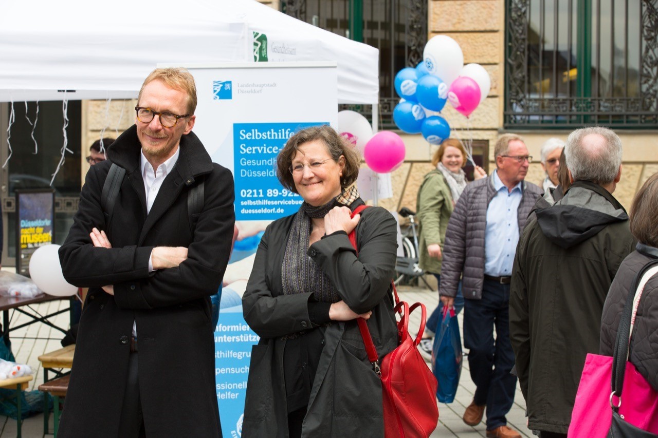 Dirk Ruiss vom vdek NRW und Heike Reinecke vom MAGS 