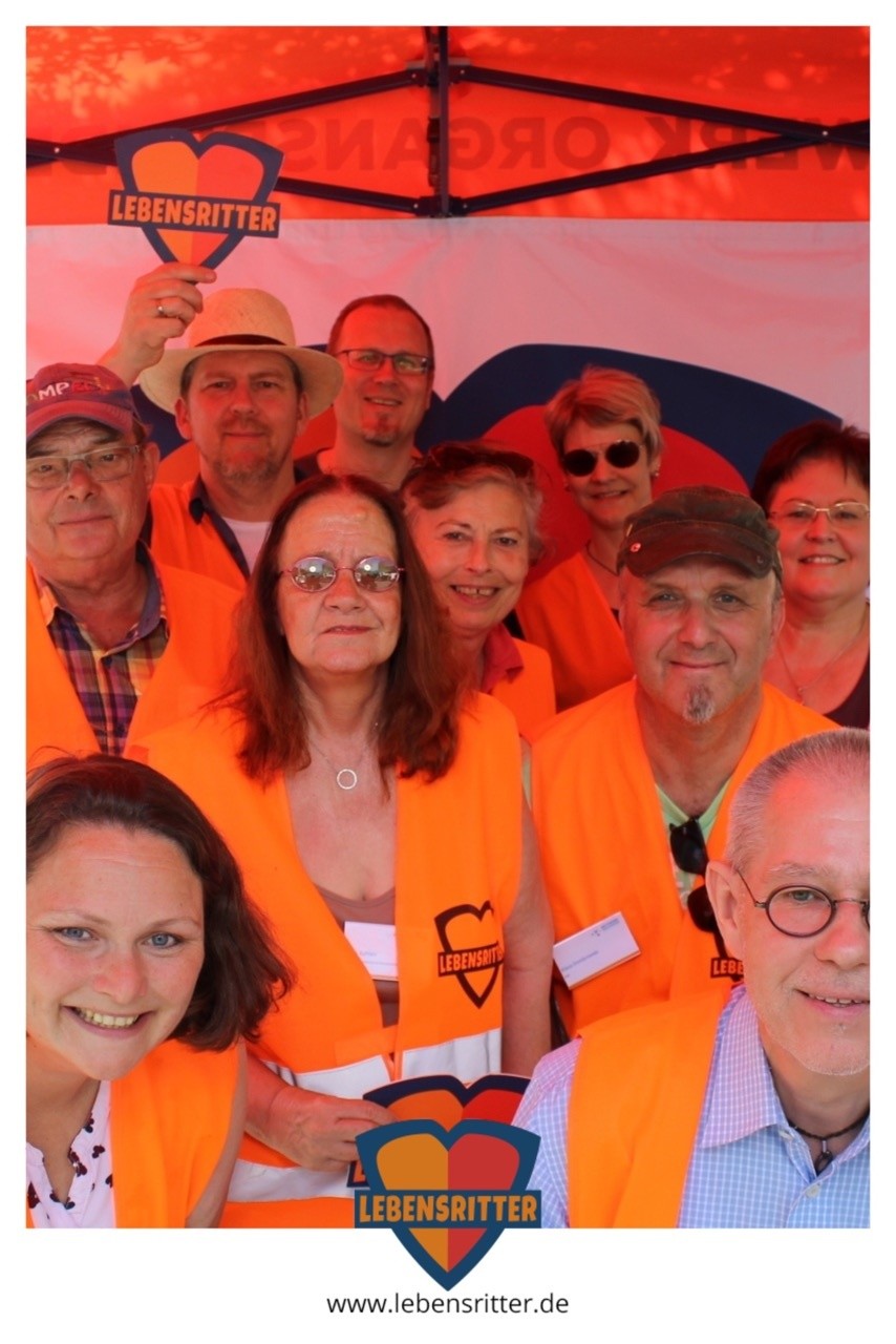 Ein Team von ehrenamtlichen Mitgliedern des Netzwerkes war am Tag der Organspende in Bochum mit dabei