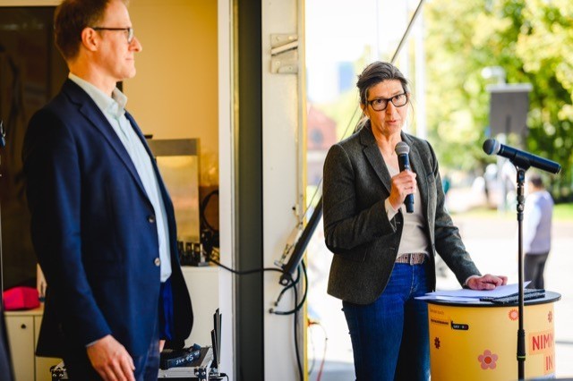 Stefan Krumhus (AOK NordWest) und Melanie Ahlke (LAG Selbsthilfe NRW)