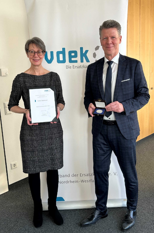 vdek-NRW-Verdienstmedaille-Heiner-Beckmann_20231207_01 vdek-NRW-Verdienstmedaille-Heiner-Beckmann_20231207_01
