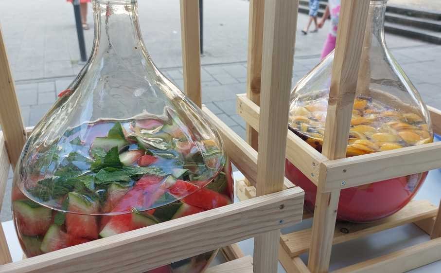 Erfrischende und gesunde selbstgemachte Limonaden beim World Refill Day