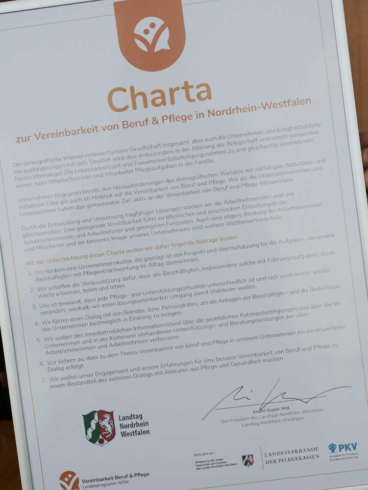 Charta zur Vereinbarkeit von Beruf und Pflege in NRW (Bild: Landtag NRW/Wilfried Meyer)