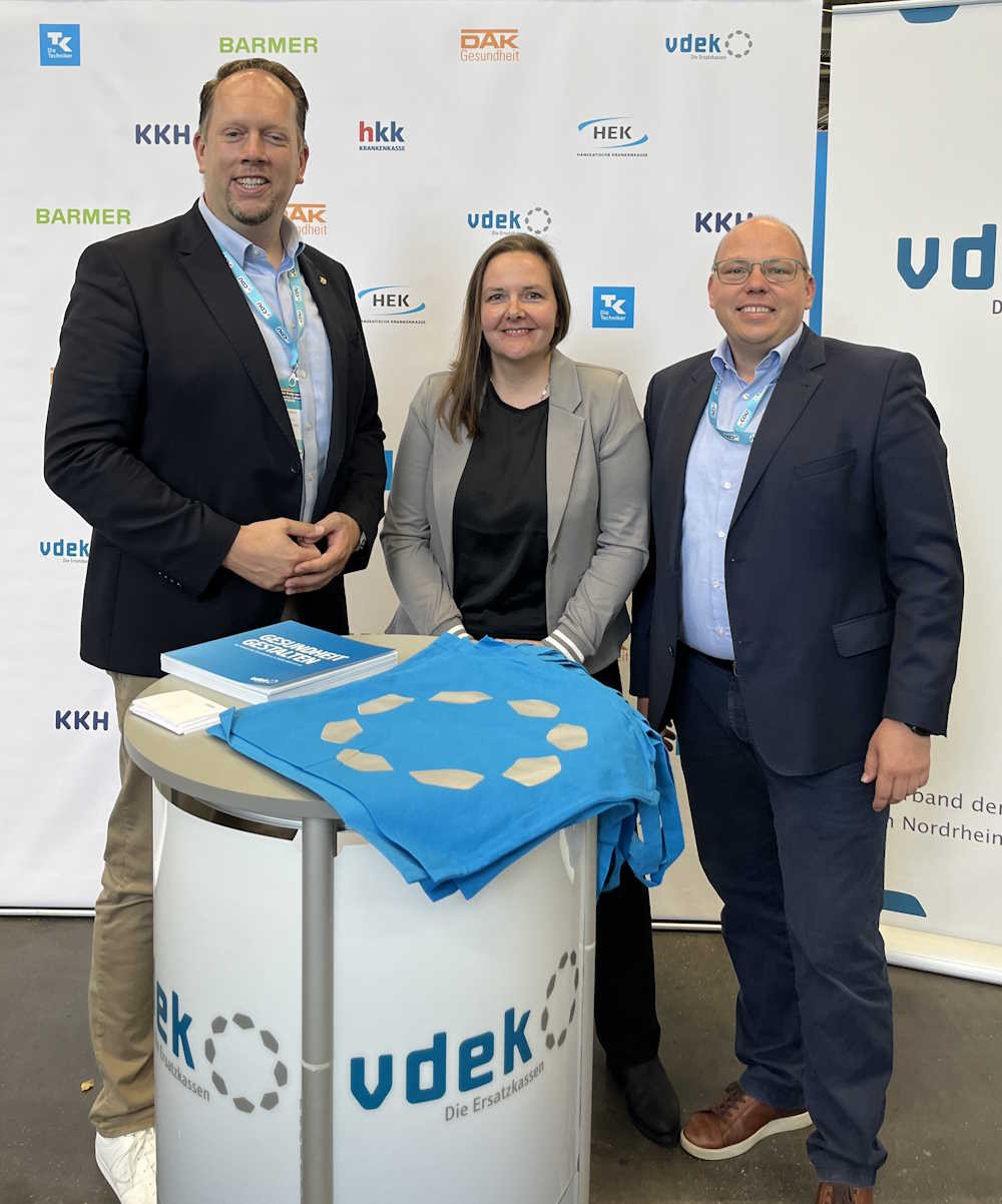 vlnr: Marco Schmitz MdL (Sprecher im Ausschuss f&uuml;r Arbeit, Gesundheit und Soziales), Petra Brumshagen (Referentin Politik und Kommunikation, vdek NRW) und Christian Breidenbach (Pressesprecher, vdek NRW)