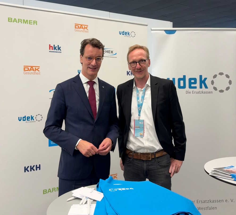 Ministerpr&auml;sident Hendrik W&uuml;st MdL mit vdek NRW-Leiter Dirk Ruiss