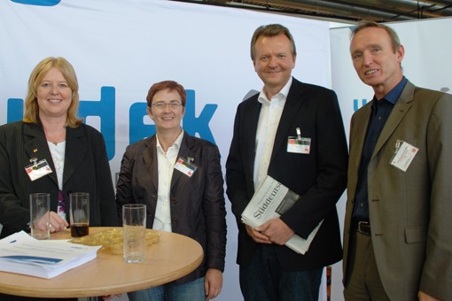 (v.l.n.r.): B&auml;rbel Bas (MdB), Birgit Sippel (MdEP), Martin D&ouml;rmann (MdB) und Andreas Hustadt (vdek NRW)