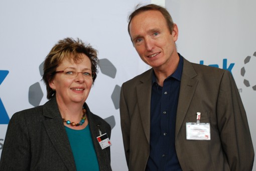 Andreas Hustadt (vdek) im Gespr&auml;ch mit der Landtagsabgeordneten Angela L&uuml;ck