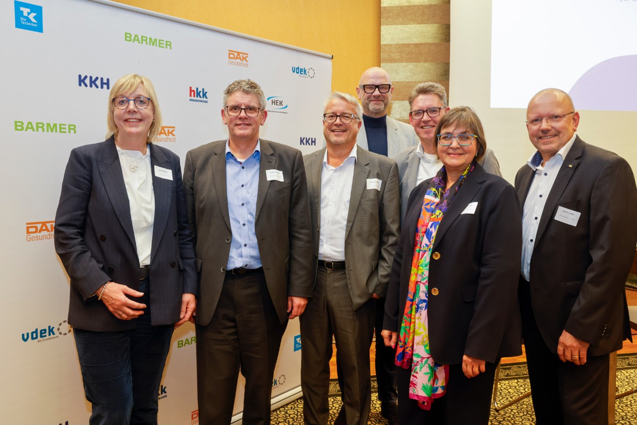 Vertreterin und Vertreter der Ersatzkassen in Rheinland-Pfalz und dem Saarland mit Ulrike Elsner, Vorstandsvorsitzende des vdek, und Martin Schneider, Leiter des vdek Rheinland-Pfalz und Saarland