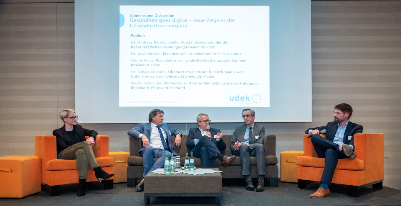 Podiumsdiskussion zum Thema &quot;Gesundheit goes digital - neue Wege in der Gesundheitsversorgung&quot;