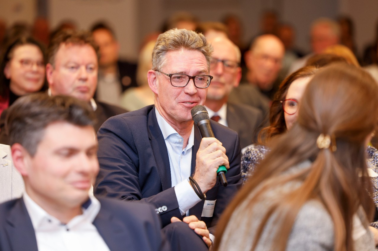 Fragen aus dem Publikum: J&ouml;rn Simon, Leiter der TK-Landesvertretung Rheinland-Pfalz