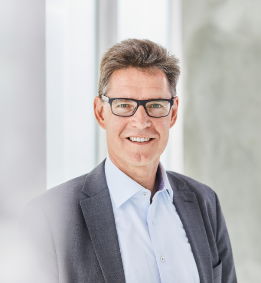 Jörn Simon TK Hochformat
