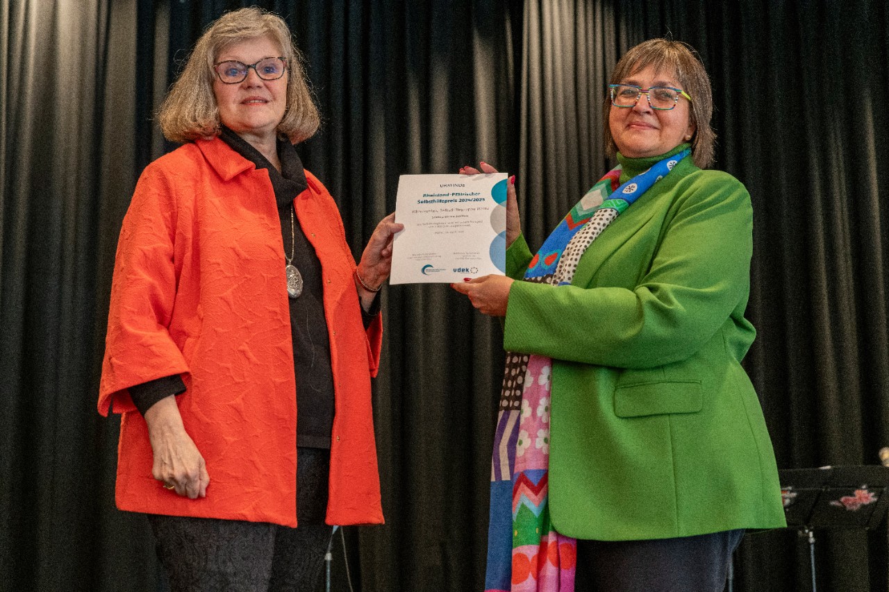 Fibromyalgie Selbsthilfegruppe Mainz und Laudatorin Frau Dunja Kleis