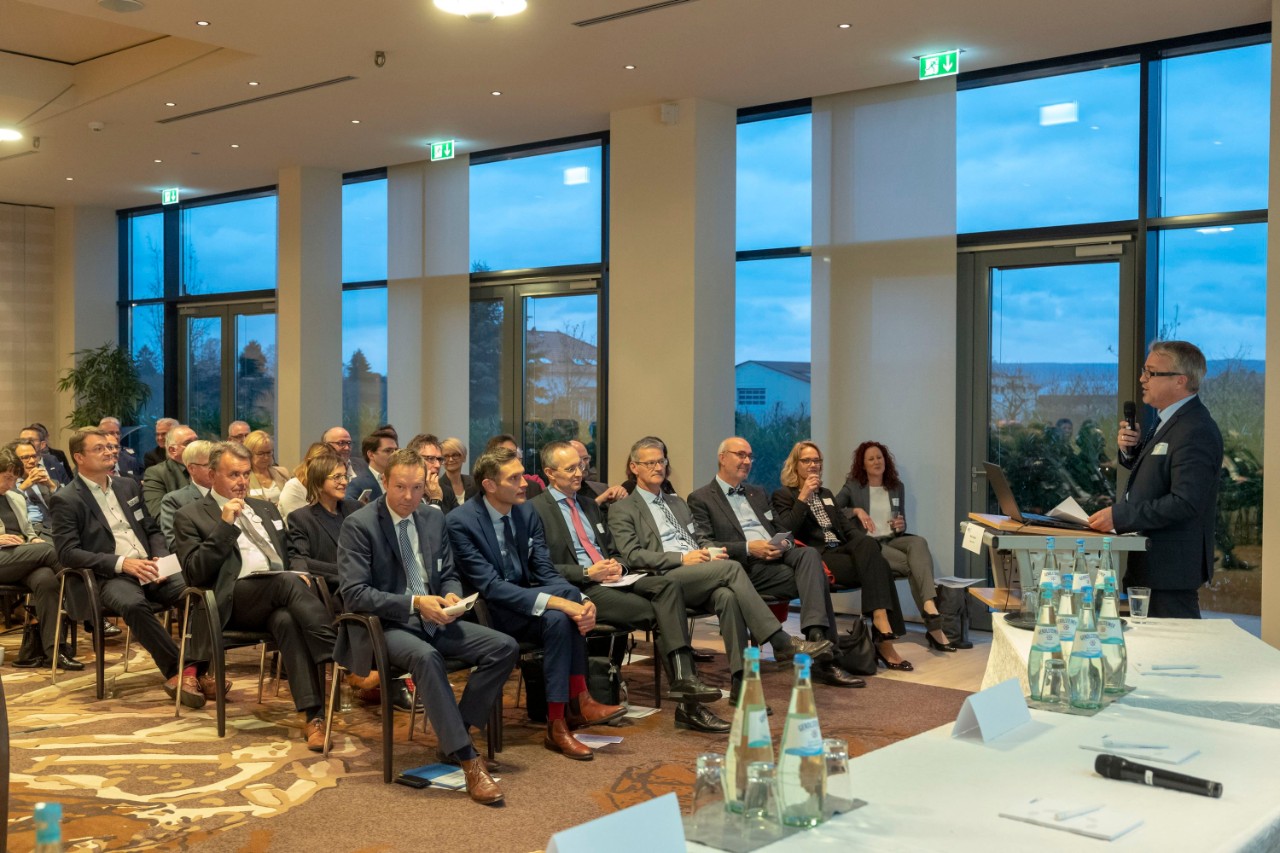 &Uuml;ber 80 Teilnehmer beim diesj&auml;hrigen Ersatzkassenforum in Mainz