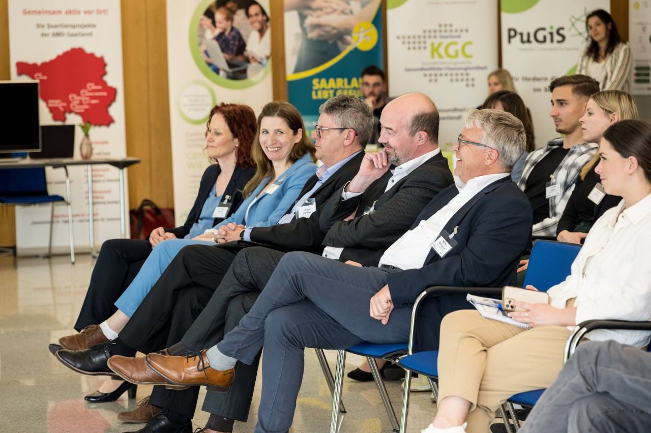 v.l.n.r.: Dr. Tanja B&ouml;rner (vdek), Angela Legrum (vdek), J&uuml;rgen G&uuml;nther (DAK), Michael Keck (PuGiS) und Martin Schneider (vdek)