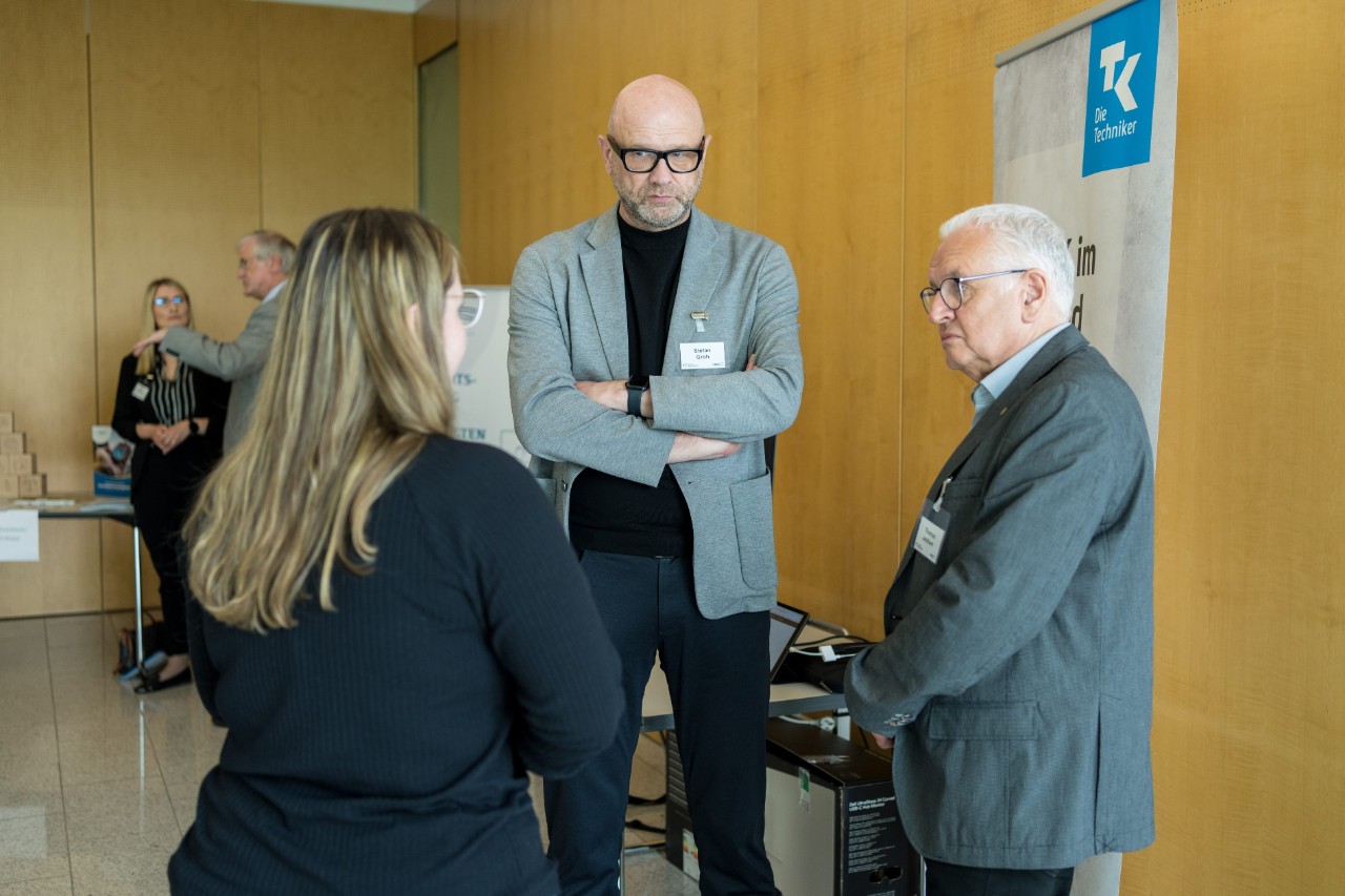 Stefan Groh und Thomas Jochum am Stand der TK Landesvertretung Saarland