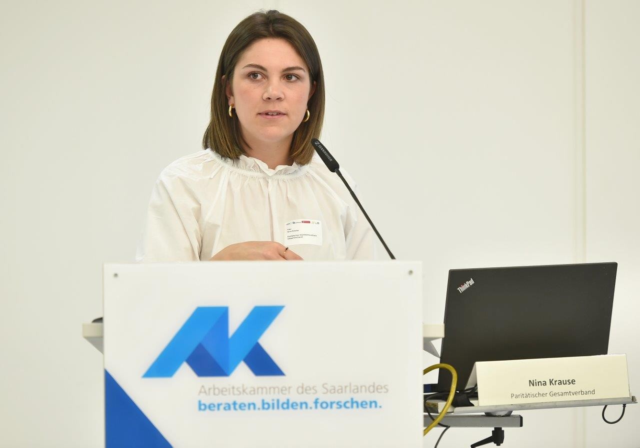 Nina Krause vom Parit&auml;tischen Gesamtverband stellt das Projekt &quot;Bewusst - Gesund - Aktiv: Gesundheitsf&ouml;rderung f&uuml;r Migrant/-innen im Quartier&quot; vor