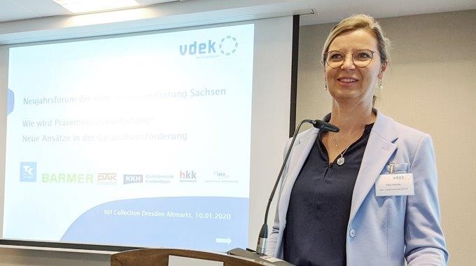 vdek-Landeschefin Silke Heinke beim Neujahrsforum des Ersatzkassenverbands in Dresden