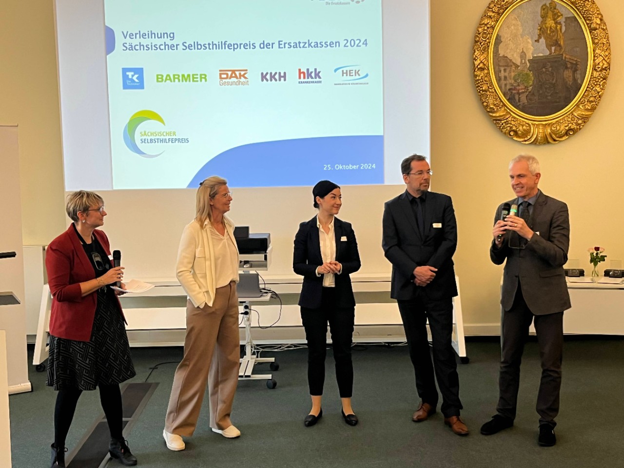 S&auml;chsischer Selbsthilfepreis der Ersatzkassen 2024 Jury Silke Heinke Paula Piechotta MdB Friedrich M&uuml;nchen Andreas Eichhorst