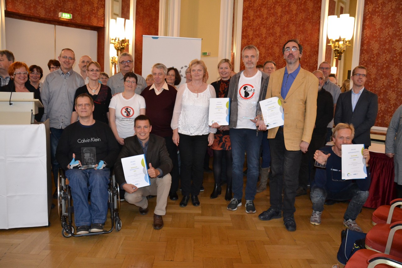 Gruppenfoto aller Preisträger des Sächsischen Selbsthilfepreises 2019