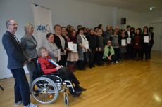 Gruppenbild aller Preisträger und Beteiligter am Selbsthilfepreis 2016