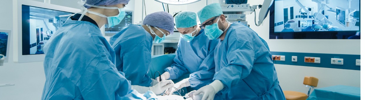 Ärzte im Operationssaal