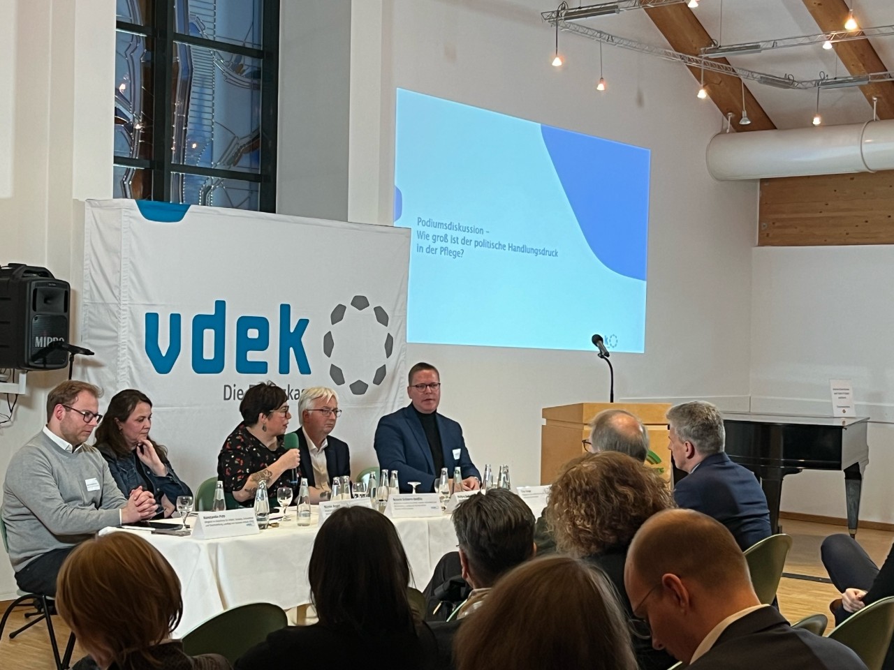 Podiumsdiskussion mit Konstantin Pott (FDP, MdL), Nicole Anger (Die LINKE, MdL), Susan Sziborra-Seidlitz (B&uuml;ndnis 90 / Die Gr&uuml;nen, MdL), Wolfgang Beck (Staatssekret&auml;r Ministerium f&uuml;r Arbeit, Soziales, Gesundheit und Gleichstellung), Tino Sorge (CDU, MdB) 
