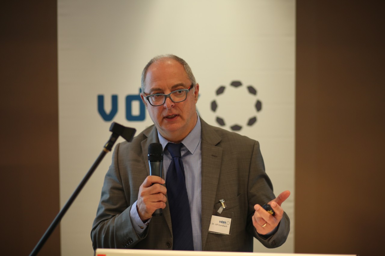 Referent beim Vortrag