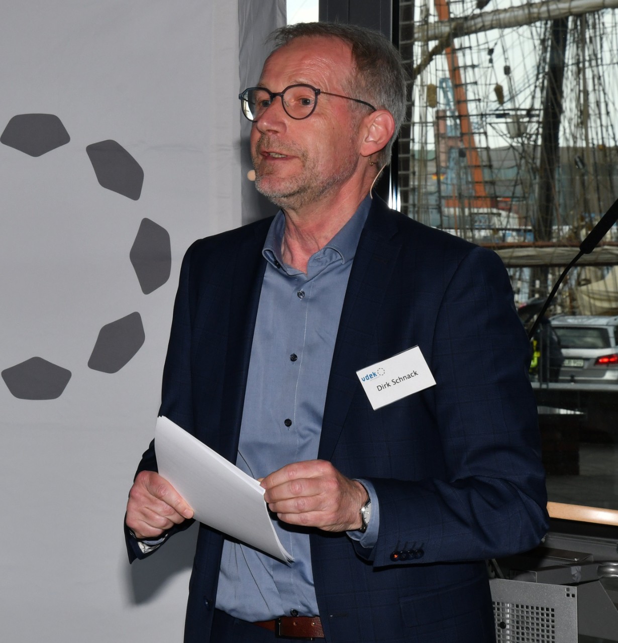 Moderator Dirk Schnack f&uuml;hrte gewohnt souver&auml;n durch das Programm.
