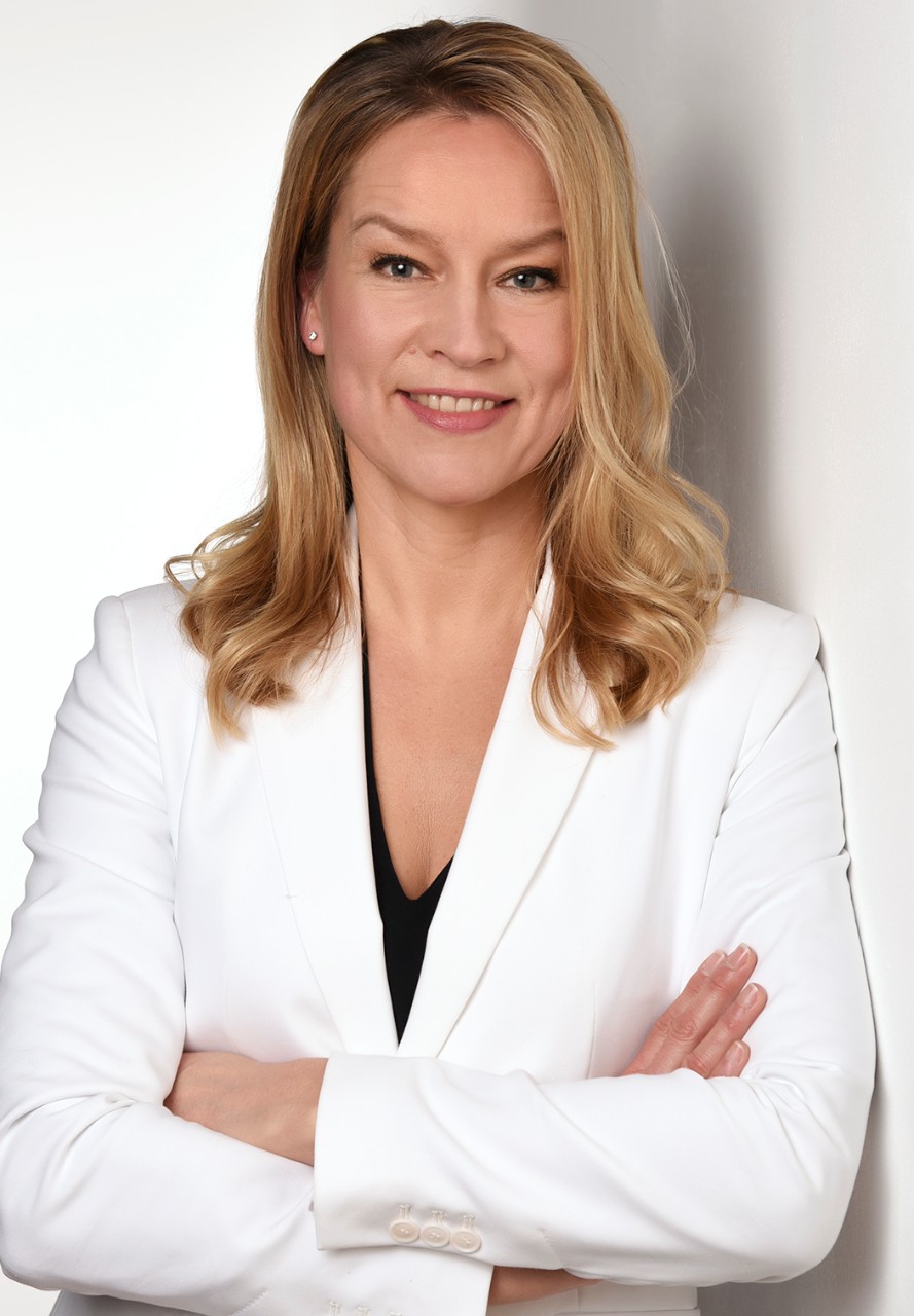 Claudia Straub Claudia Straub