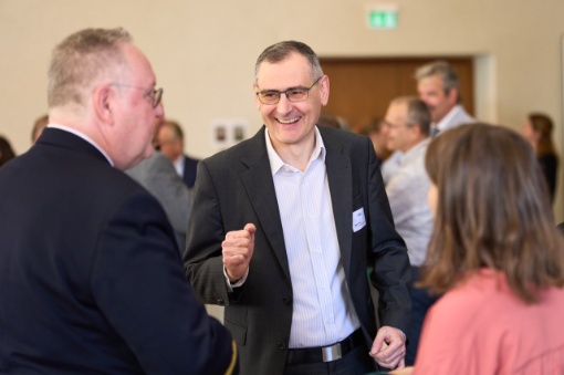 Austausch vor und nach der Veranstaltung