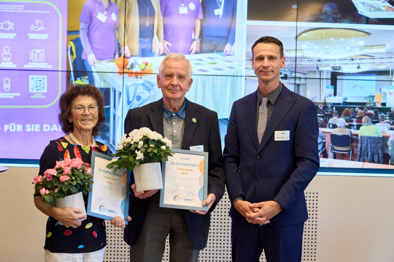 Marion B&ouml;hm und Bernd R&uuml;hling (SHGs Pankreas Erfurt und Gera) mit Robert Sch&ouml;ning, vdek Th&uuml;ringen