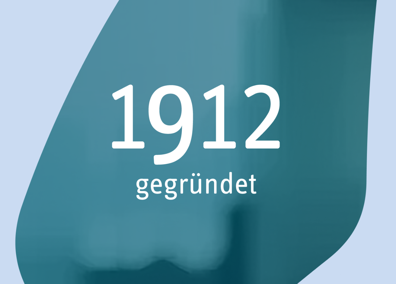 Fakten-Kachel mit dem Text: „1912 gegründet“