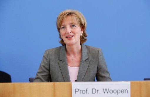 Prof. Dr. Christiane Woopen, Vorsitzende des Deutschen Ethikrates Prof. Dr. Christiane Woopen, Vorsitzende des Deutschen Ethikrates