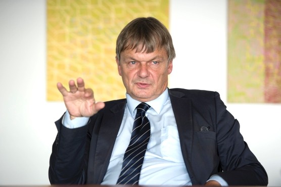 Prof. Dr. Thomas Klie, bei einem Interview für das "ersatzkasse magazin" beim Verband der Ersatzkassen e. V. (vdek) Prof. Dr. Thomas Klie, bei einem Interview für das "ersatzkasse magazin" beim Verband der Ersatzkassen e. V. (vdek)